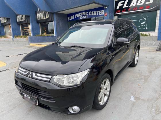 MITSUBISHI OUTLANDER 3.0 GT 4X4 V6 24V GASOLINA 4P AUTOMÁTICO MITSUBISHI OUTLANDER 3.0 GT 4X4 V6 24V GASOLINA 4P AUTOMÁTICO